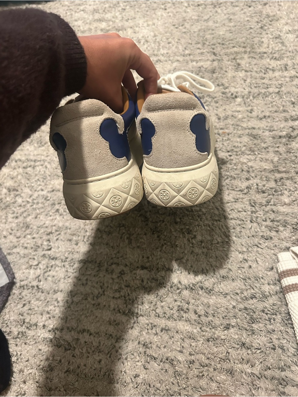 Tory Sport White and Beige Low-Top Sneakers with Blue Heel - Picture 2 of 3